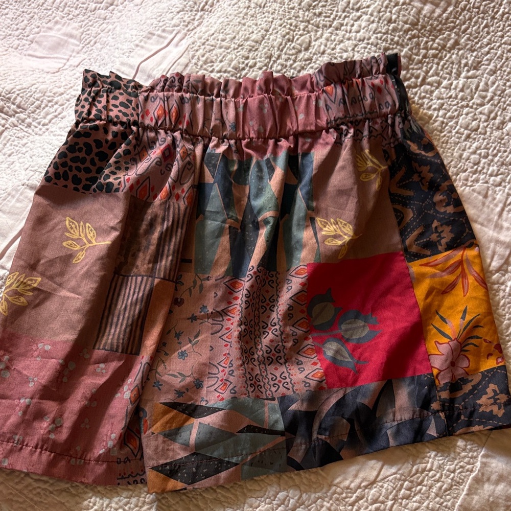 Boho Patchwork Print Elastic Waist Shorts - Multicolor - Picture 2 of 3